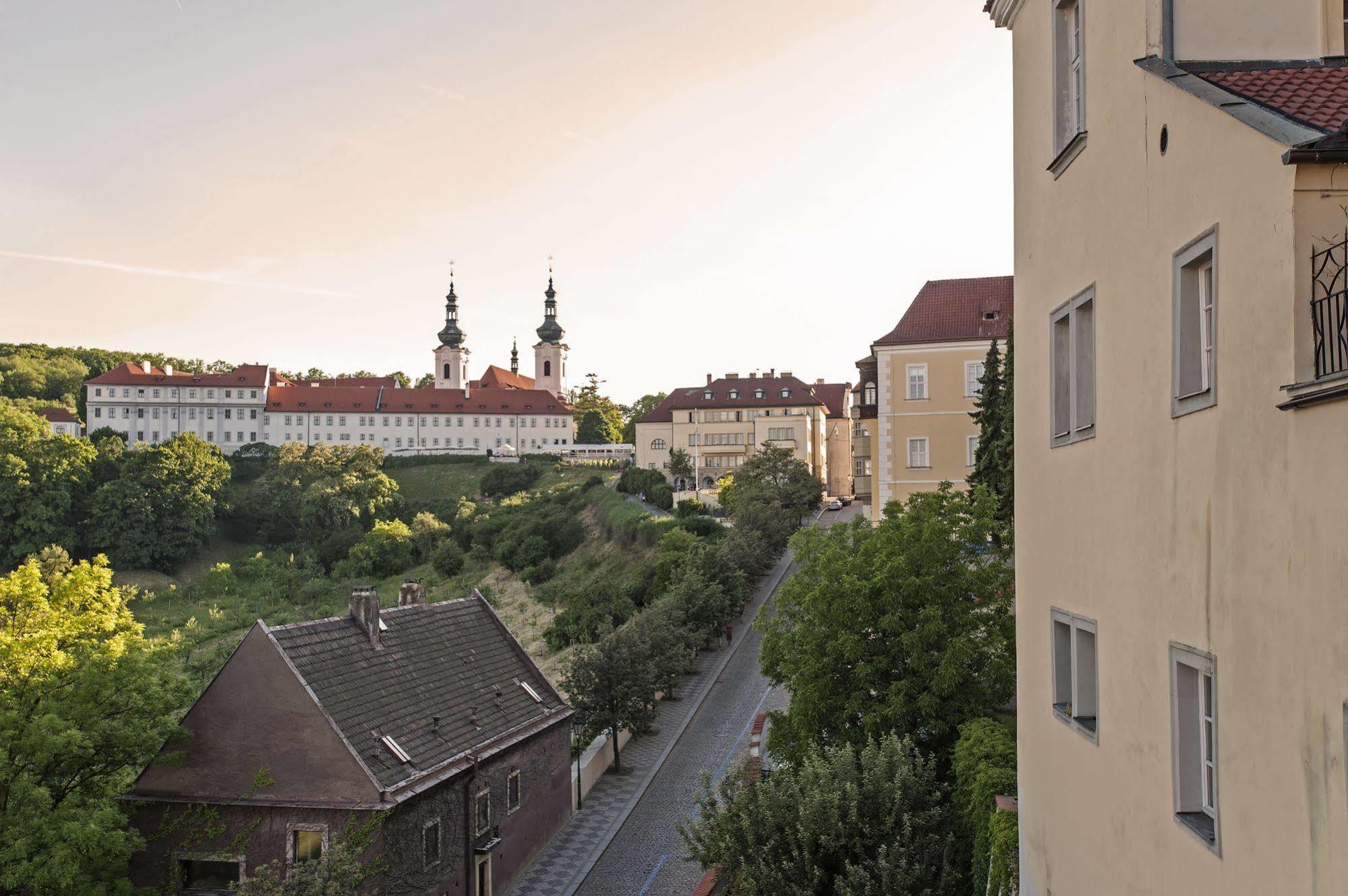 Domus Henrici Hotel Prague Exterior photo