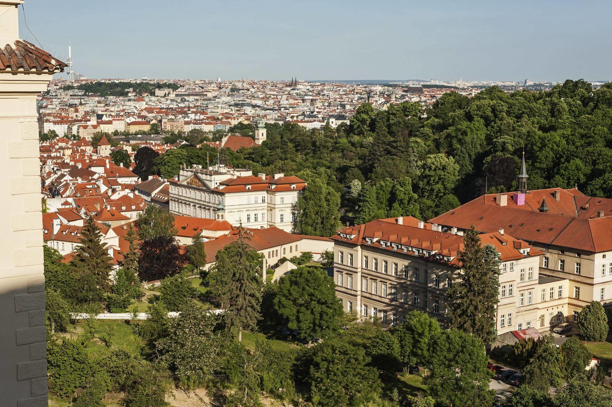 Domus Henrici Hotel Prague Exterior photo